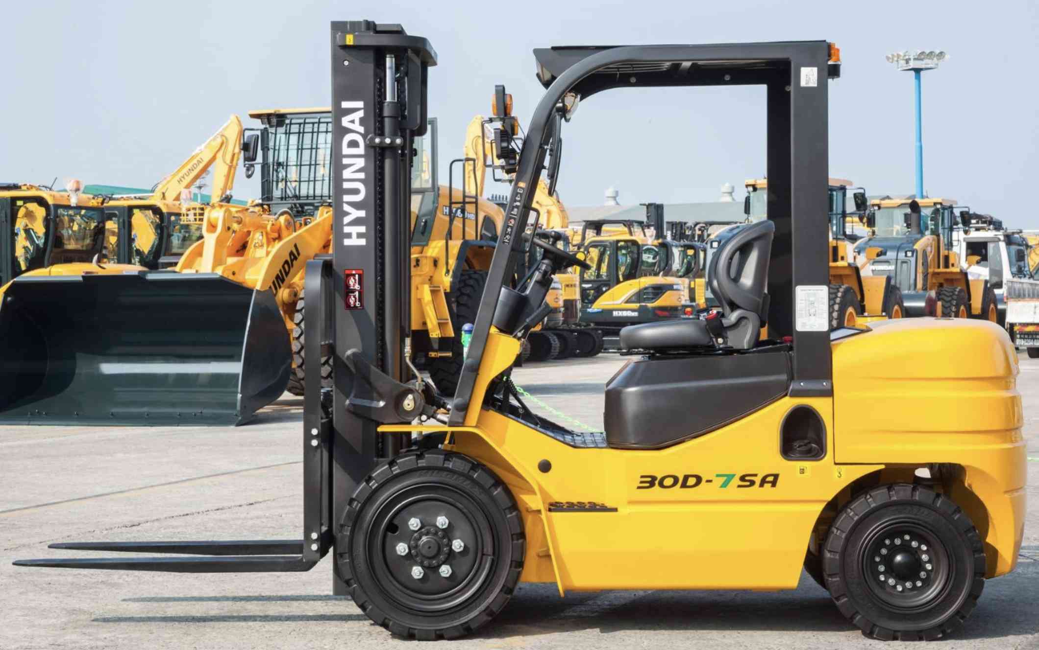 Дизельный погрузчик Hyundai 30D-7SA
