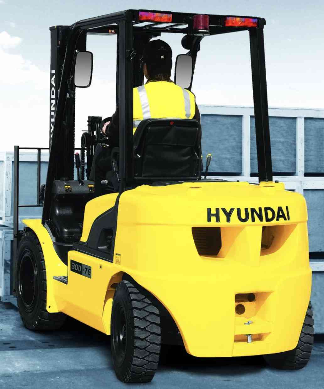 Дизельный погрузчик Hyundai 30DT-7